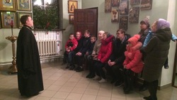 Беседа со священником прошла в клубе «Радоница» Троицкого ЦКР