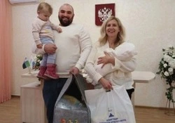 Более 65 тысяч малышей из Белгородской области получили подарок к своему рождению