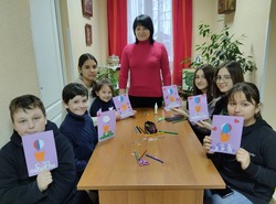 Мастер-класс по изготовлению открыток прошёл в Доме культуры села Присынки губкинской территории 