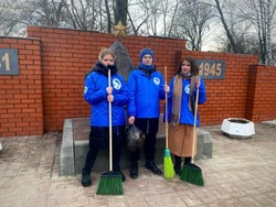 Губкинские волонтёры Победы приняли участие во Всероссийском субботнике