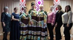 Творческий коллектив Мелавского Дома культуры выступил для жителей села Ивановка 