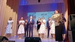 Скороднянские зрители поблагодарили старооскольских артистов за прекрасный концерт