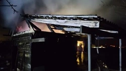 Огнеборцы ликвидировали два пожара в Губкинском городском округе