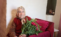 Жительница села Заломное губкинской территории Тамара Токарева отметила свой 95-летний юбилей