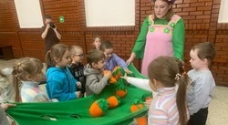 Скороднянские культработники организовали экскурс в прошлое для детсадовцев