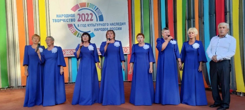 Творческие коллективы села Сапрыкино подготовили концерт «В летнем парке музыка играет...»