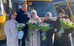 Вячеслав Гладков вручил ключи от 31 нового школьного автобуса