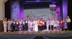Конкурс-фестиваль исполнителей эстрадной песни «Звёздный дождь» прошёл в ЦКР посёлка Троицкий