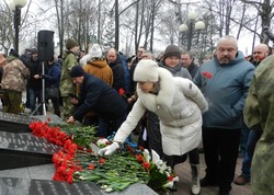 Губкинцы возложили цветы в День вывода советских войск из Афганистана