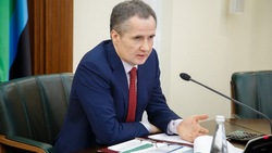 Вячеслав Гладков обсудил ход ремонта дорог на оперативном заседании правительства
