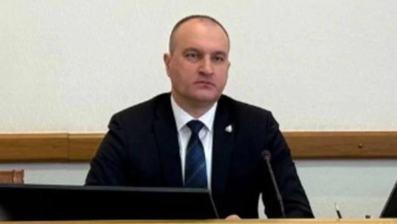 Глава администрации Губкинского городского округа Василий Голиков провёл прямой эфир