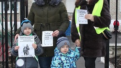 Родительский патруль проверил безопасность зимних прогулок детей в Губкине