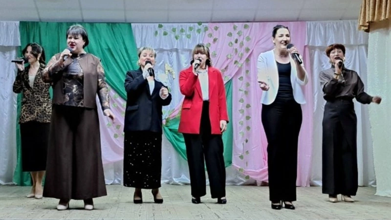 Сапрыкинские культработники пригласили жителей на закрытие творческого сезона «Искры талантов»