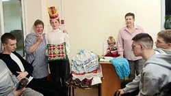 Жительница Бобровых Дворов вкладывает частичку души в свои творения