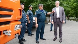 Вячеслав Гладков сообщил о передаче ключей от новой техники белгородским спасателям