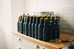 Губкинские прокуроры обвинили местного жителя в продаже фальсифицированного алкоголя