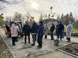 Михаил Лобазнов провёл выездное совещание по благоустройству парков города 