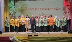 Хор ветеранов труда «С песней по жизни» Троицкого ЦКР продолжил радовать своим творчеством 