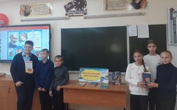 Троицкие библиотекари губкинской территории провели программу «Рыцарь фантастики - Кир Булычёв»