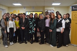 Губкинские студенты встретились с белгородским поэтом Максимом Бессоновым