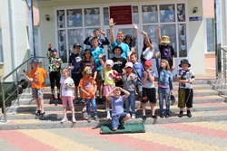 Закрытие смены пришкольного лагеря прошло в Богословском ДК губкинской территории 