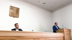 Михаил Лобазнов провёл еженедельное аппаратное совещание в Губкине 