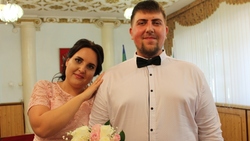 300-ая пара молодожёнов зарегистрировала свой брак в Губкинском ЗАГСе