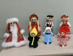 Губкинцы побывали на открытии выставки  «Мозаика рукоделия» 