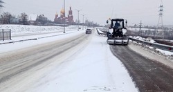 Губкинские коммунальные службы вышли на уборку снега