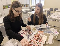 Сергиевские культработники провели мастер-класс по арт-коллажу