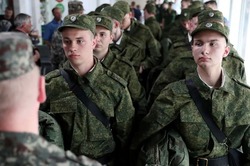 Губкинцы смогут поступить на военную службу по контракту 