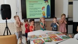 Троицкие библиотекари провели полезный разговор «Лето прекрасно, когда безопасно»
