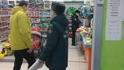 Рейды на объектах торговли и в местах массового пребывания граждан прошли в Губкине