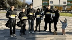 Жители Троицкого приняли участие в уличной профилактической акции «Службы 01, 02, 03»