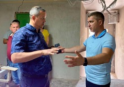 Михаил Лобазнов проконтролировал ход ремонта в общежитиях Губкинского горокруга 
