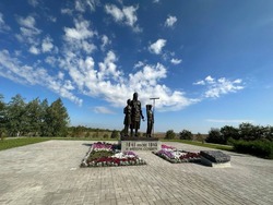 Михаил Лобазнов сообщил о восстановлении памятника «Вдове и Матери Солдата»