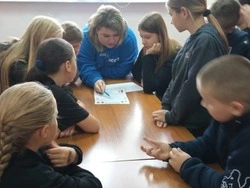 Культработники Осколецкого ДК провели квест-игру «Путешествие по России»