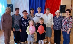 Семейный праздник «День великолепной бабушки» прошёл в ЦКР посёлка Троицкий губкинской территории