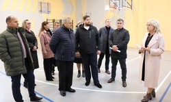 Губкинские депутаты провели мониторинг спортзала Скороднянской школы