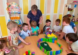 Сотрудники губкинского детского сада «Дюймовочка» продолжили реализацию проекта «Академия профессий»