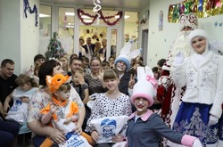 Пациенты губкинской детской больницы стали участниками новогоднего праздника
