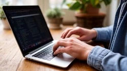 Росреестр напоминает: юридические лица обязаны подавать заявления исключительно в электронном виде