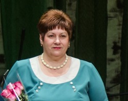 Любовь Дронова продолжила работать в библиотеке села Истобное губкинской территории 