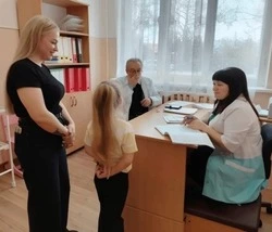 Губкинские врачи осмотрели более ста детей в сельских детсадах