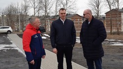 Сергей Тетюхин побывал на месте строительства нового бассейна в Губкине