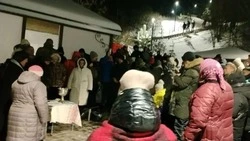 Жители и гости села Истобное приняли участие в традиционных крещенских купаниях