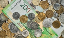 Более 8 тысяч работающих белгородцев продолжили получать ежемесячное пособие по уходу за ребёнком
