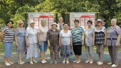 Спортивно-развлекательный час на свежем воздухе прошёл в посёлке Троицкий