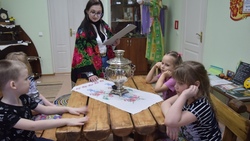 Работники Сергиевского ЦКР Губкинского горокруга провели программу «Разудалая казачка»