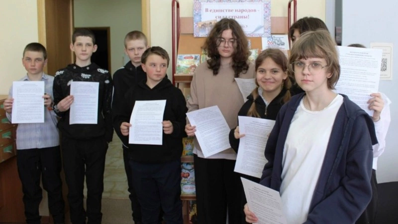 Истобнянские библиотекари губкинской территории провели час полезных советов